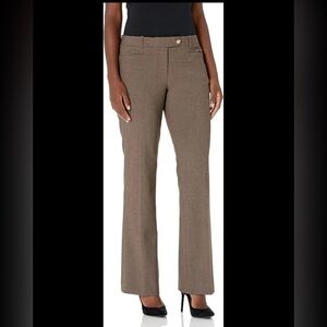 NWT Calvin Klein Women’s Modern Fit Lux Pant With Belt Size 4